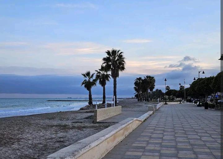 Habitacion En Piso Compartido Cerca De Playa Lejlighed Xilxes  Eksteriør billede